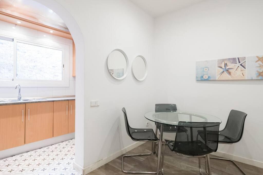Bebarceloner Poble Nou Apartaments - 2 Bedroom Barcelona Exterior foto